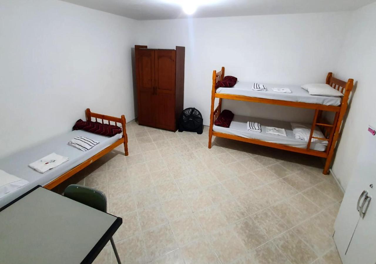 Hostel Airport Rooms Diadema Buitenkant foto
